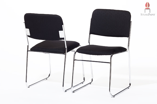 Moderne Stühle mit Kufen