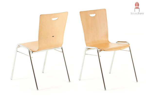 Stapelbare Seminarstühle aus Holz